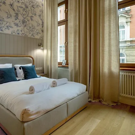 アパート Rentplanet - Cybulskiego Iii *