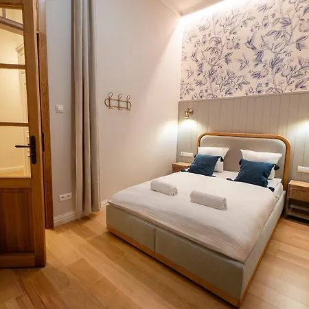 Apartment Rentplanet - Cybulskiego Iii